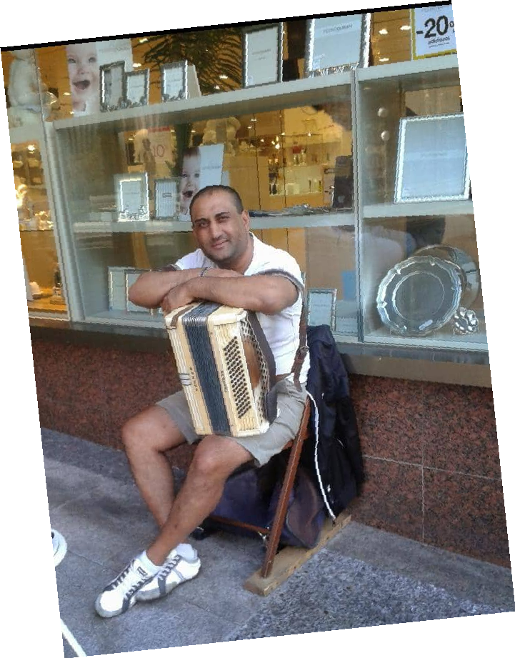 El viejo acordeón María Auxiliadora Gómez Jordán 1